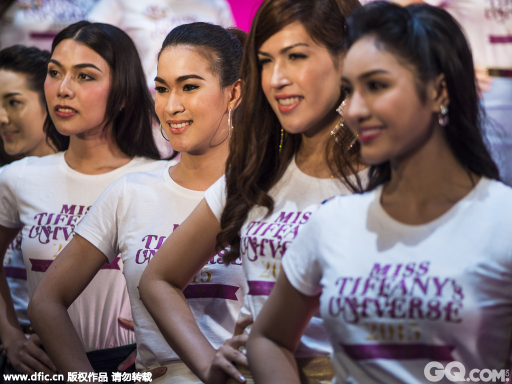 近日，泰国曼谷，约一百名参赛者即将角逐“2015蒂芙尼小姐”：环球变性人选美大赛，最后的冠军之争将在5月8日举行。
