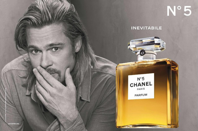 作为全球知名度最高的香水，Chanel N°5简直就是神一样的存在，当年梦露的一句“5号香水是我唯一带上睡床的东西”，让这款香水开启了一个跨越世纪的传奇。所以Chanel在2012年选择了同为电影传奇人物的Brad Pitt为代言人。皮特的Chanel大片充分展现了他的熟男魅力，女人则对这款香水趋之若鹜，就像香水的广告词一样，Brad也同样无可替代。