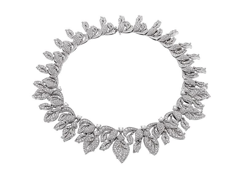 Naomi Watts佩戴：宝格丽高级珠宝系列白金钻石项链
18k白金，镶嵌明亮式切割钻石及密镶钻石 （SAP Code：9746）
