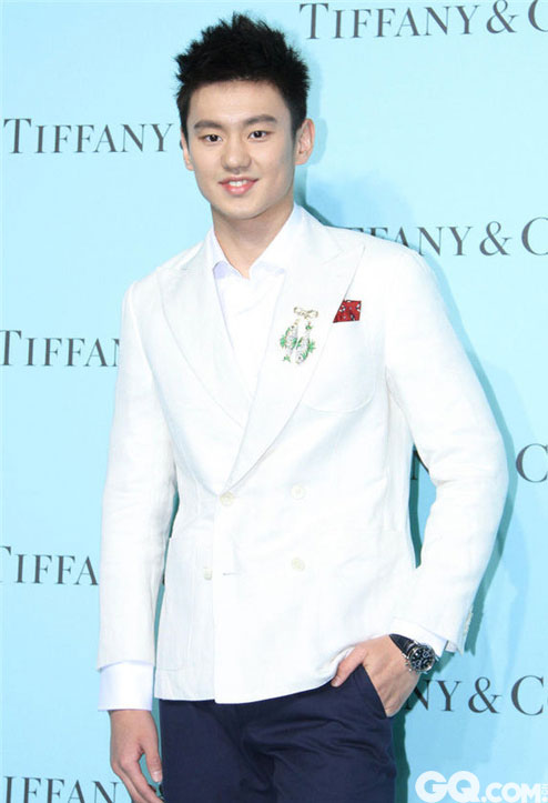 宁泽涛出席Tiffany品牌活动，佩戴Tiffany腕表。