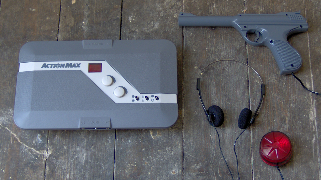 Action Max是一款另类的游戏机，它的媒介是录像带，不同于其他的卡带和光盘的游戏机，所以玩这个游戏机还需要录像机，不过只有5款游戏可以玩。
