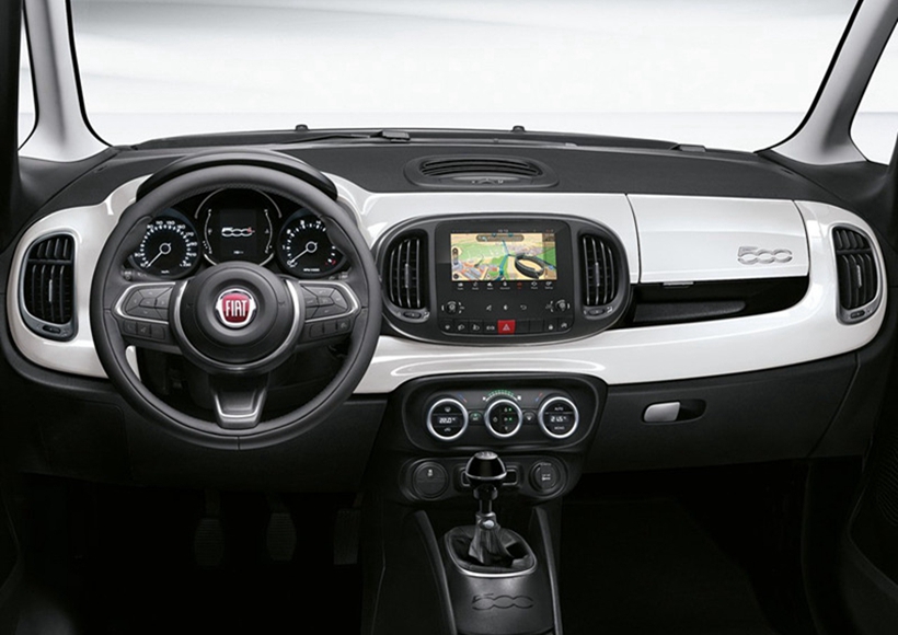 菲亚特500L则诞生于GM Fiat Small平台，这个平台由菲亚特集团和通用汽车共同研
发，第一款在这个平台下诞生的车型是菲亚特Punto（Fiat Grande Punto），同平台车型包括小型车欧宝Corsa和欧宝Combo。