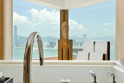 奕居 The Upper House：新生代设计翘楚傅厚民的酒店处子秀，以超然的空间尺度和幽谧的私宅氛围与香港的高...