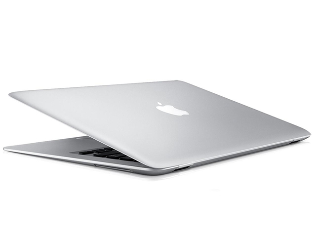 NO.4苹果MacBook
MacBook的主要优势是轻薄机身，外形出众，不过在性能方面还是比MacBook Pro第一个档次，而且只有一个USB-C接口。所以选择时还是要慎重。
