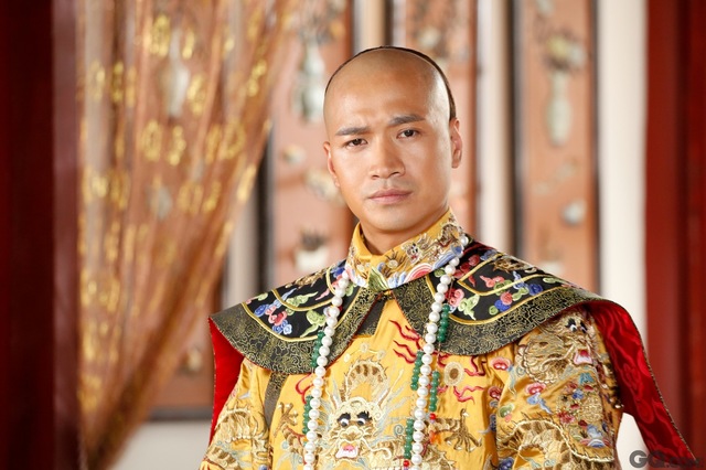 2007年他再度改名何晟铭，连续接演《锁清秋》《美人心计》《宫》等电视剧，被评为“年代小生”。
