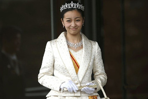 日本佳子公主被赞貌美 皇室公主风格不一