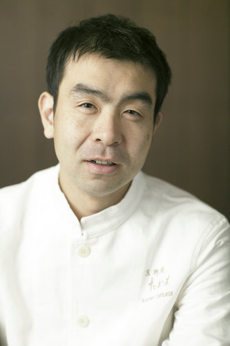北京丽思卡尔顿酒店邀米其林二星厨师高木一雄(Takagi Kazuo)再掀美食艺术盛宴