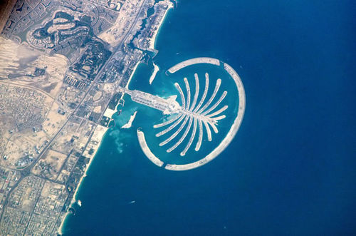迪拜的新地标是一个“相框”，并且全部贴金