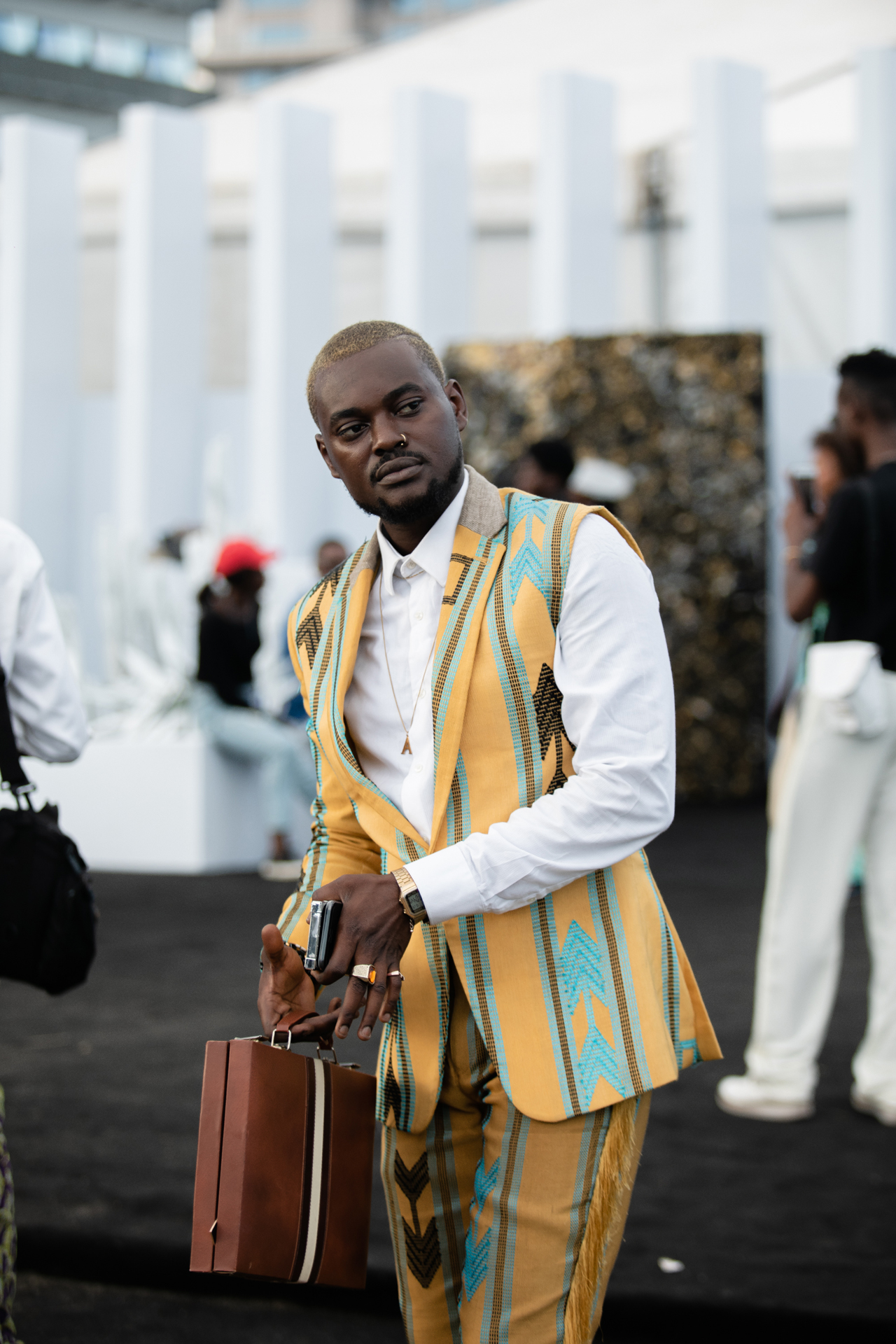 非洲时尚风情：拉各斯时装周的最佳街拍 Day1_凤凰网