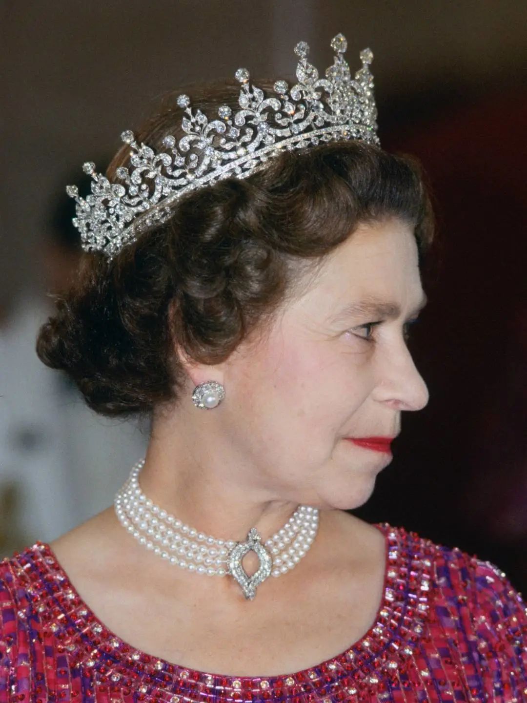 年初这场英国皇室的大戏，我却只关注凯特40块的耳环？_凤凰网