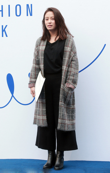 韩国女星 冬季怎样用大衣变得更美