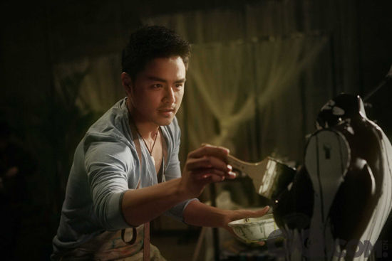 2009年初明道拍摄了其出道后的首部电影作品《感情生活》，与影帝夏雨合作。明道饰演了一个到北京寻找灵感的台湾画家，是一个为了爱情敢于积极争取的人。