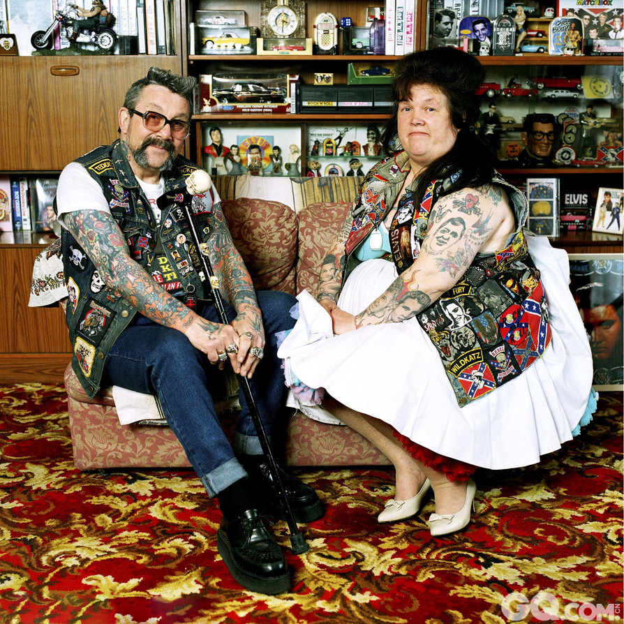 摄影师是在一家聚集摇滚爱好者的田纳西聚乐部遇见的这对老夫妇，Mick and Peggy Warner。