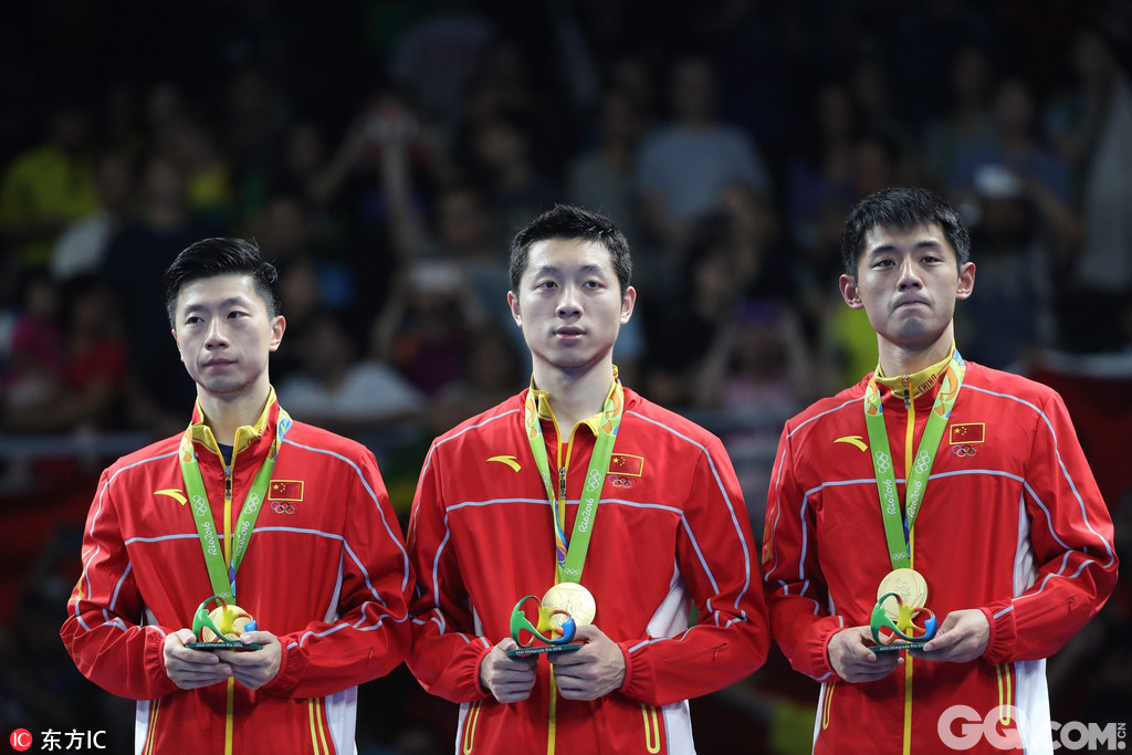 刘国梁率领中国乒乓球队力克对手包揽男单、女单、男团