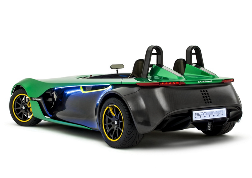 作为少有的卡特汉姆概念车型，这辆AeroSeven Concept的造型可谓是绝对的目光收集者。类似钢铁侠一样的拟人化前脸造型搭配上绿色漆面，让人不禁联想起绿灯侠这位超级英雄。