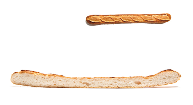 Baguette 法棍法国主食面包的代表，讲究的是脆面包皮和软面包心搭配的微妙口感。
