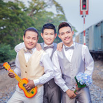 泰国三名男同性恋举行婚礼成全球首例 