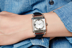 投资一块时髦的方形腕表