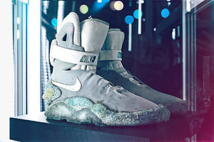 《回到未来II》中McFly所穿Nike MEG将被公开拍卖