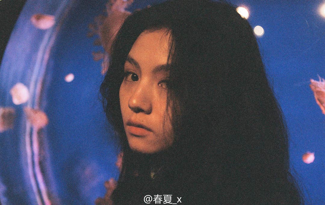 明星| 春夏:不按套路出牌的我行我素星人