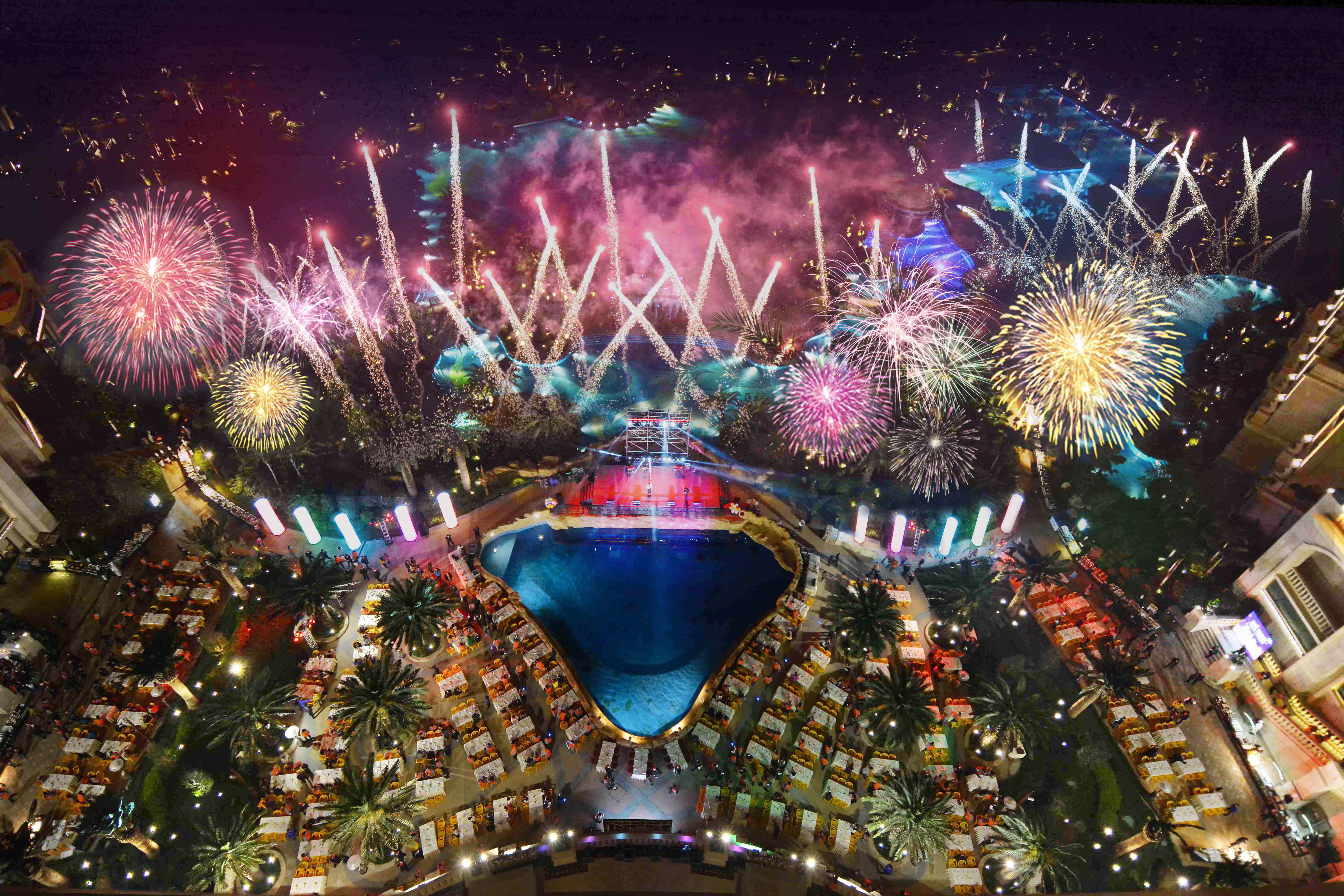 珠海长隆特邀春晚烟花团队,伴游客中秋合家浪漫团圆