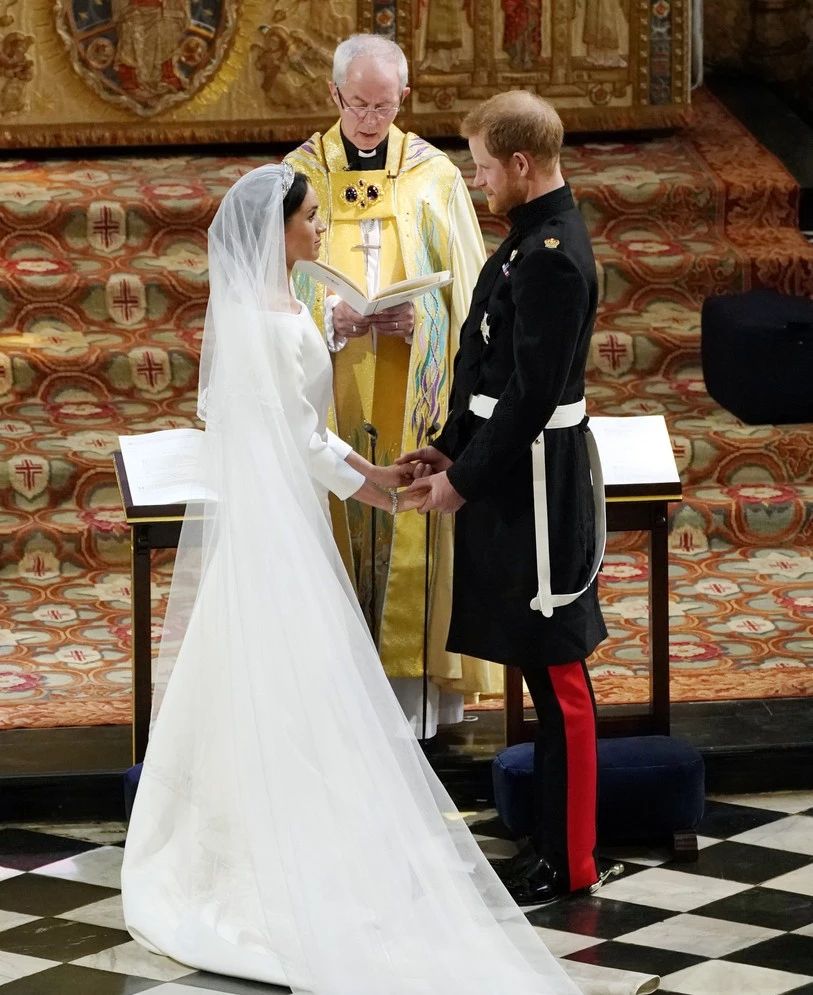 哈里王子结婚了比皇室婚礼更美的是他们的爱情