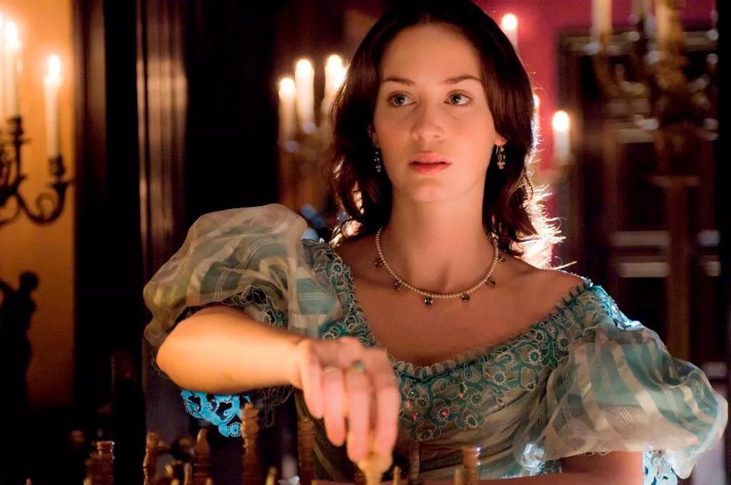 在2017年的电影《维多利亚与阿卜杜勒》中,维多利亚女王晚年与印度