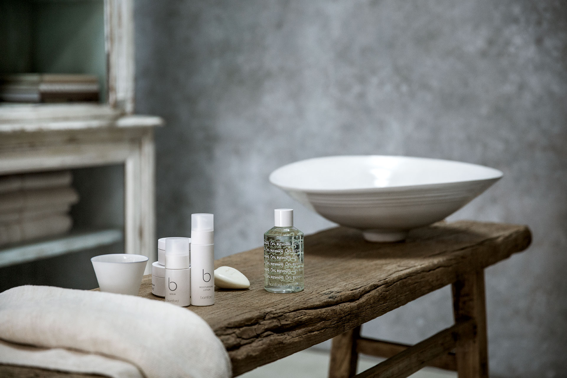 自从丈夫的家人买下一座南加州有机家畜饲养场后,primally pure创始人