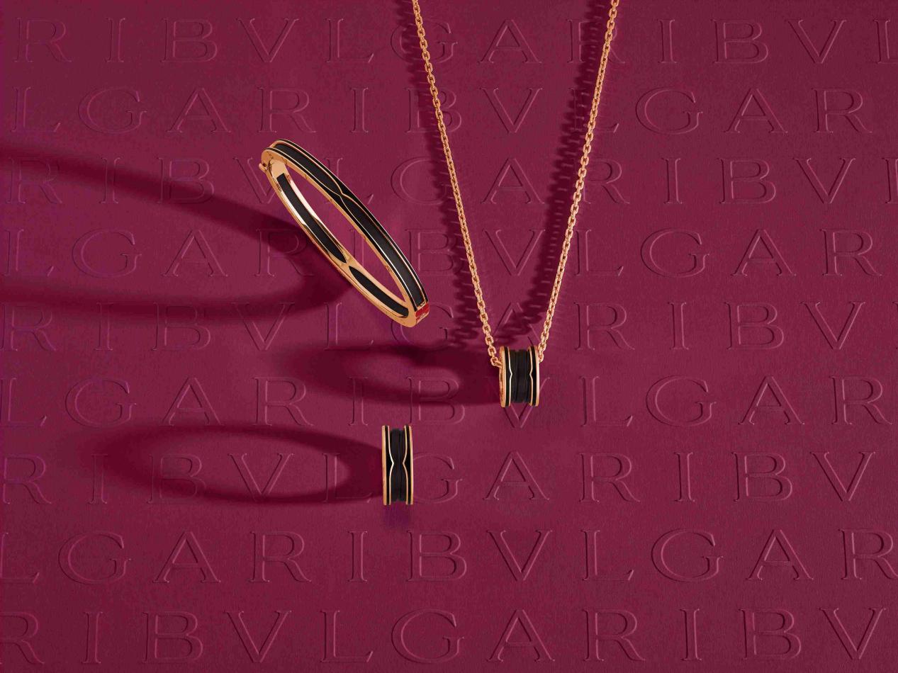 zero1系列18k玫瑰金项链,戒指,手镯,镌刻有宝格丽双logo标志的戒