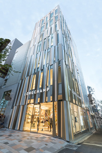 组图 Longchamp 珑骧 亚洲最大精品店la Maison Omotesando 落户东京表参道购物区 品牌新闻 潮流服饰频道 Vogue时尚网