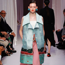 #Suzy米兰时装周 - 物质世界：Gabriele Colangelo和Marco de Vincenzo