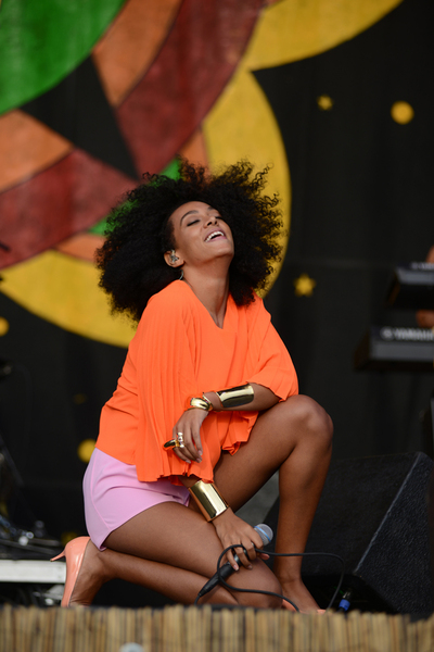 超闪耀solangeknowles的最佳舞台造型