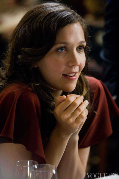 衣q进阶 时尚街拍 发现社区 星秀场 时尚圈 时装专栏 时装大片 品牌