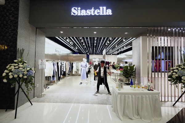 女装设计师品牌siastella北京大悦城店荣耀揭幕